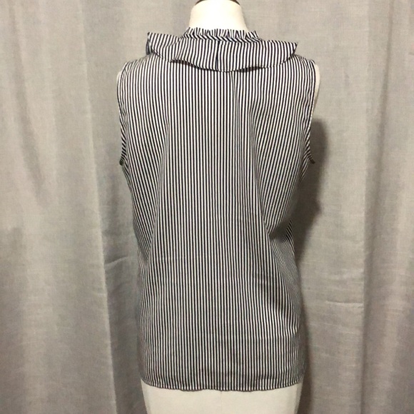 Karl Lagerfeld Paris Sleeveless Blouse-Sz M-Navy & White-EUC - Picture 7 of 16